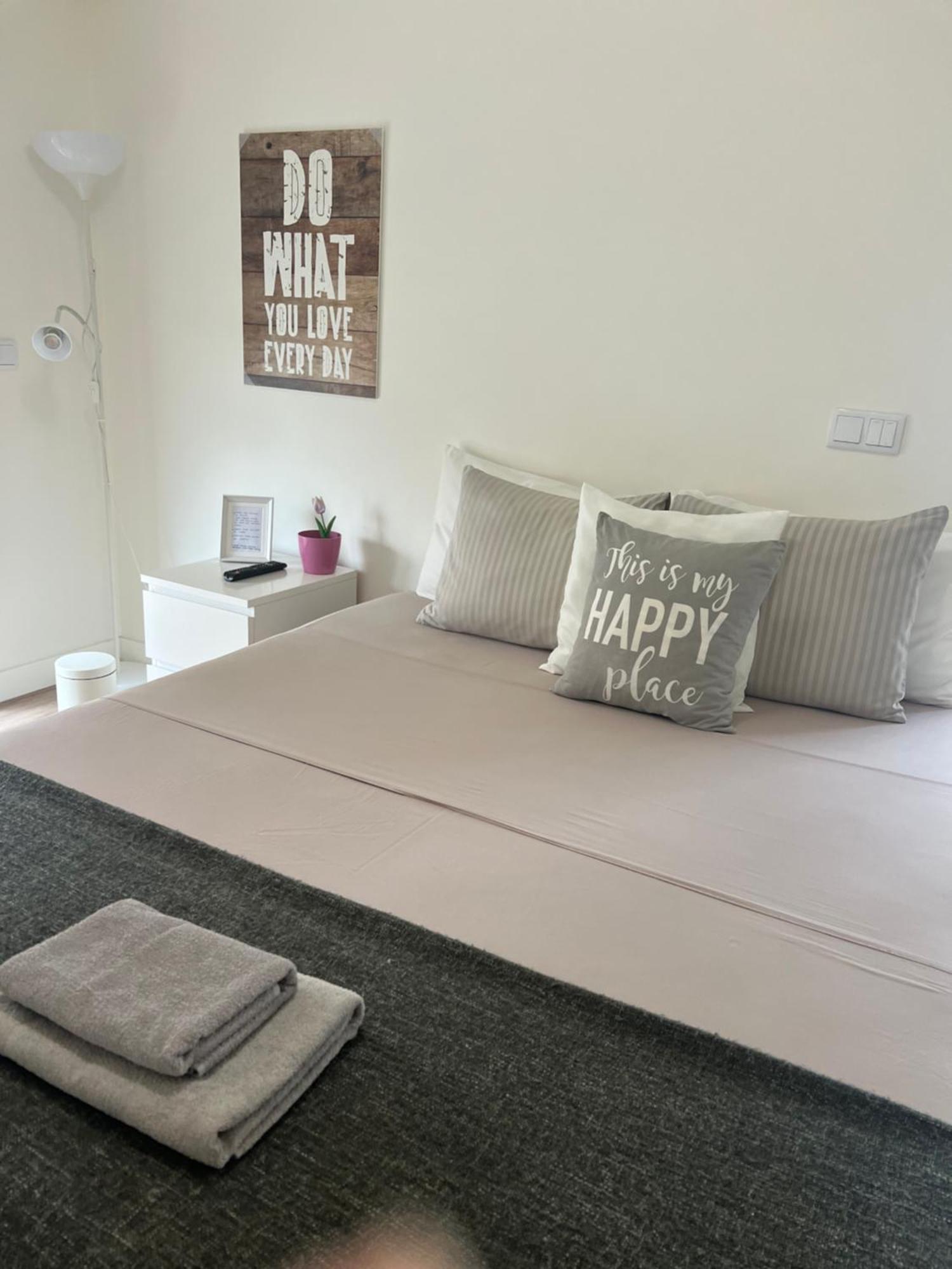 Modern Double Room With Private Balcony Montijo Zewnętrze zdjęcie
